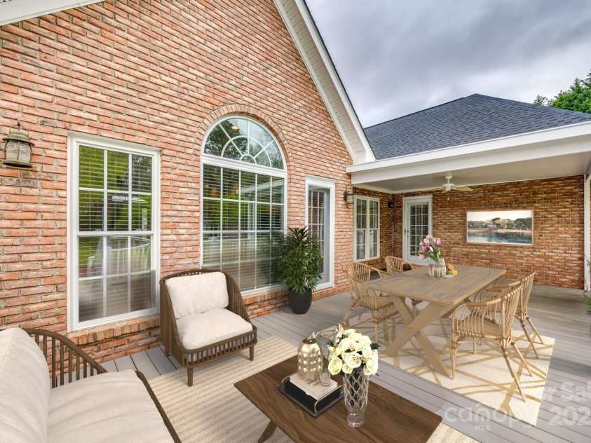 111 Sterling Drive, York, SC 29745.  MLS# CAR4241074, YatesRealty ID 5735. Virtually staged