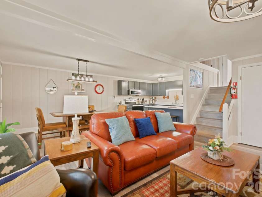 220 Charter Hills Road, Beech Mountain, NC 28604.  MLS# CAR4435396, YatesRealty ID 57350. 