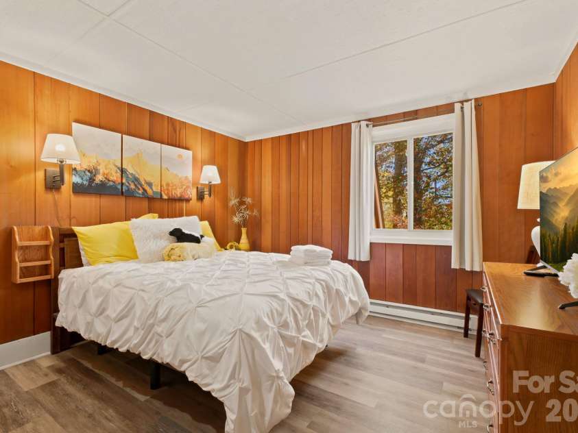 220 Charter Hills Road, Beech Mountain, NC 28604.  MLS# CAR4435396, YatesRealty ID 57350. 