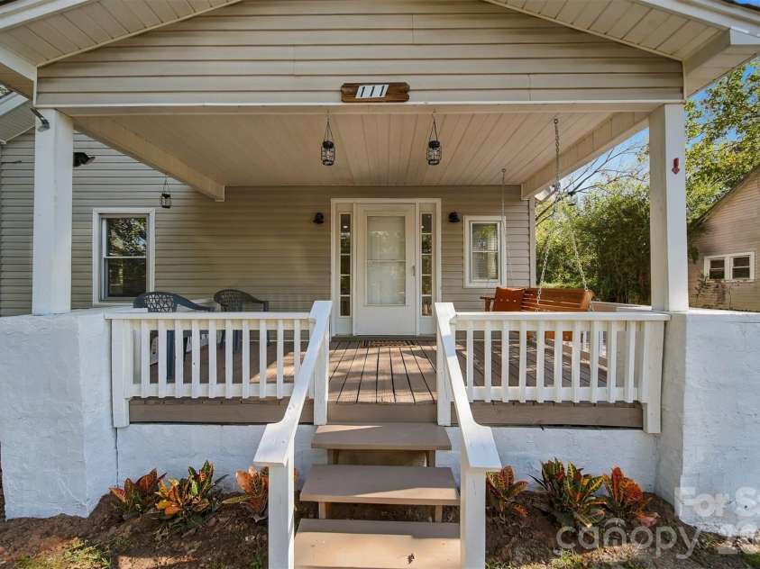 111 Hickory Street, Lenoir, NC 28645.  MLS# CAR4435204, YatesRealty ID 57357. 