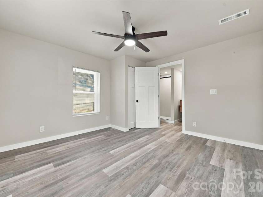 111 Hickory Street, Lenoir, NC 28645.  MLS# CAR4435204, YatesRealty ID 57357. 