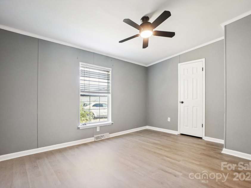 2658 Driftwood Drive, Fayetteville, NC 28306.  MLS# CAR4187146, YatesRealty ID 5736. 