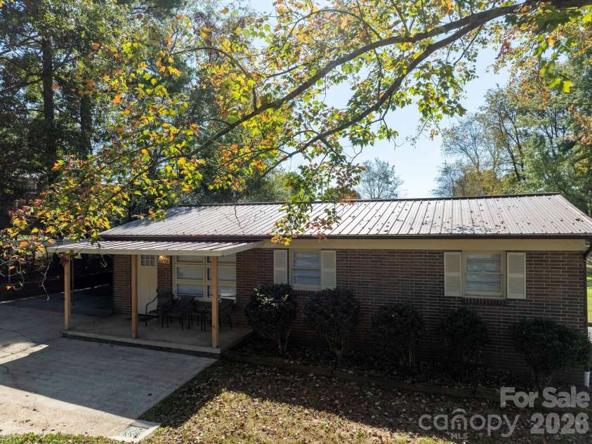 2359 Allendale Circle, Lenoir, NC 28645.  MLS# CAR4435724, YatesRealty ID 57365. 