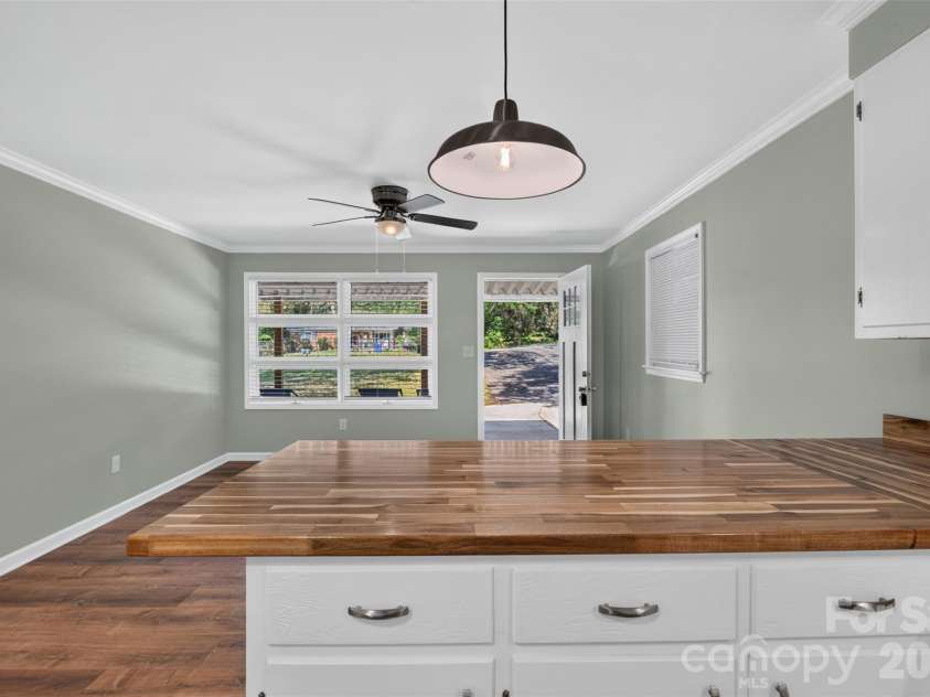 2359 Allendale Circle, Lenoir, NC 28645.  MLS# CAR4435724, YatesRealty ID 57365. 