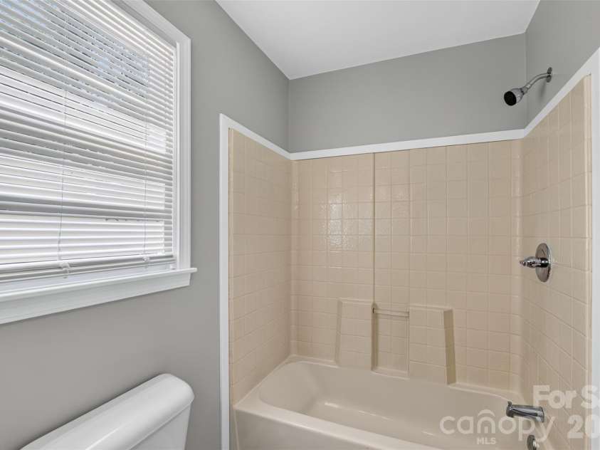 2359 Allendale Circle, Lenoir, NC 28645.  MLS# CAR4435724, YatesRealty ID 57365. 