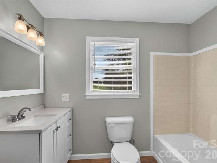 2359 Allendale Circle, Lenoir, NC 28645.  MLS# CAR4435724, YatesRealty ID 57365. 