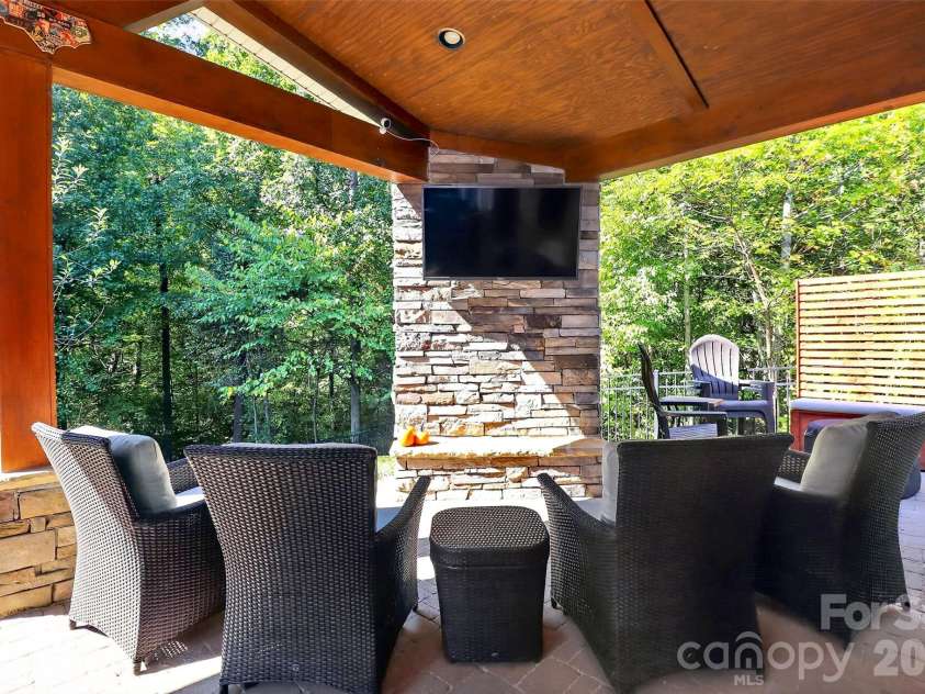 10140 Falling Leaf Drive, Concord, NC 28027.  MLS# CAR4434414, YatesRealty ID 57366. 