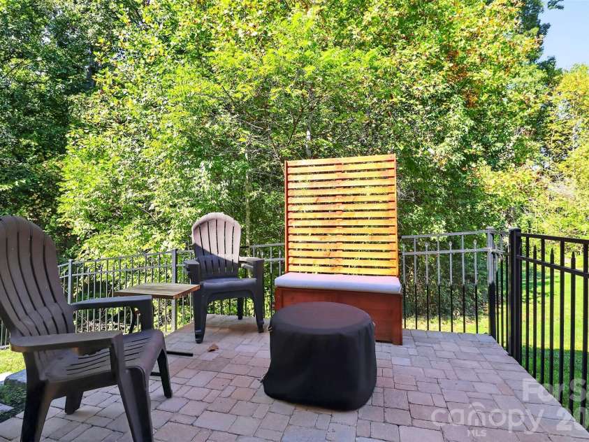 10140 Falling Leaf Drive, Concord, NC 28027.  MLS# CAR4434414, YatesRealty ID 57366. 