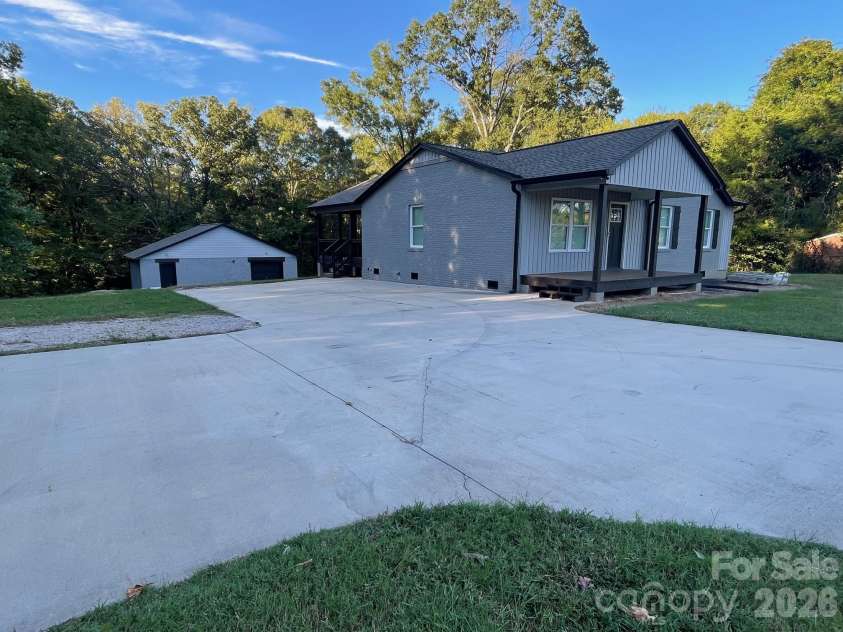 3583 McConnells Highway, Rock Hill, SC 29732.  MLS# CAR4435253, YatesRealty ID 57367. Left driveway side