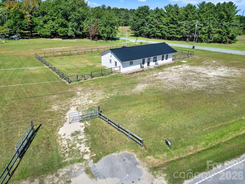 7984 Taxahaw Road, Kershaw, SC 29067.  MLS# CAR4434687, YatesRealty ID 57368. 