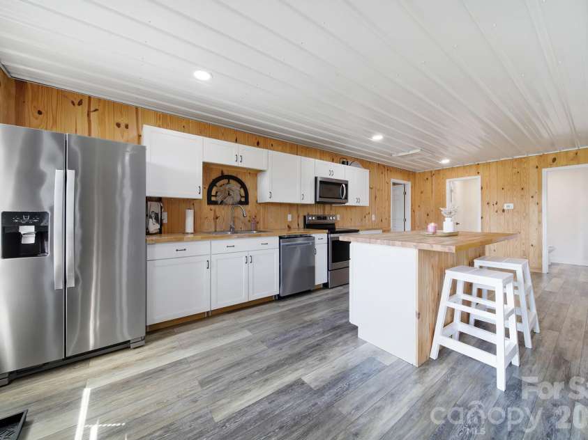 7984 Taxahaw Road, Kershaw, SC 29067.  MLS# CAR4434687, YatesRealty ID 57368. 