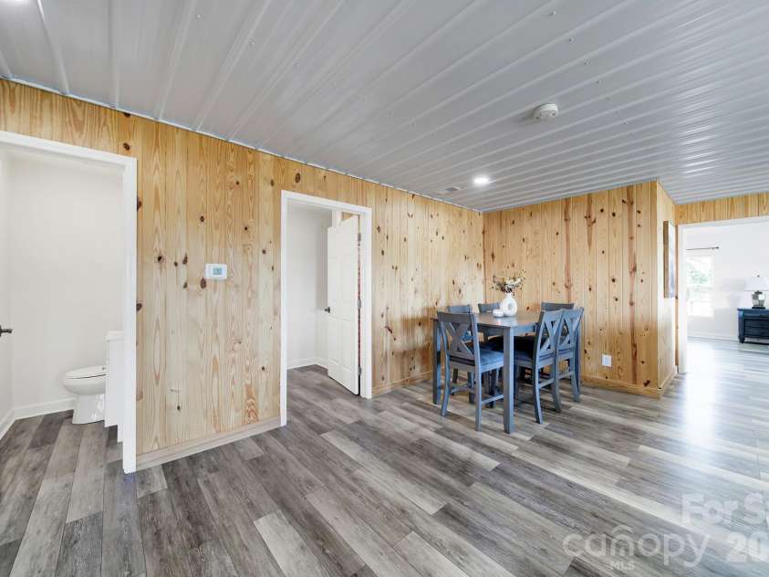 7984 Taxahaw Road, Kershaw, SC 29067.  MLS# CAR4434687, YatesRealty ID 57368. 