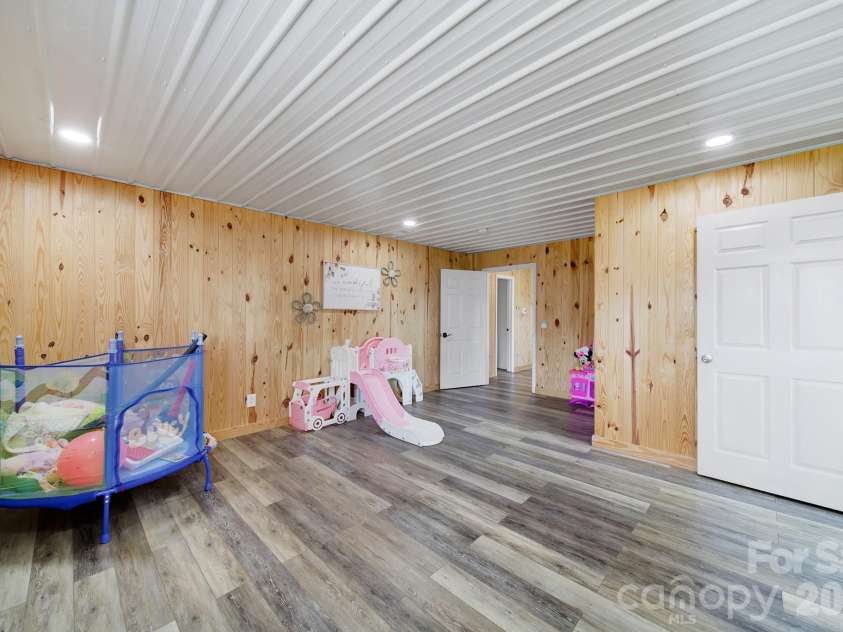 7984 Taxahaw Road, Kershaw, SC 29067.  MLS# CAR4434687, YatesRealty ID 57368. 