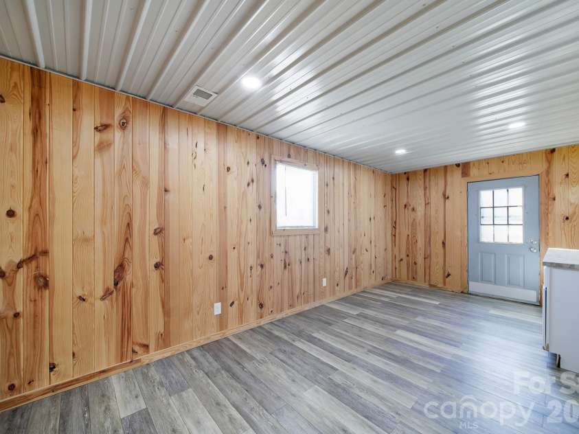 7984 Taxahaw Road, Kershaw, SC 29067.  MLS# CAR4434687, YatesRealty ID 57368. 
