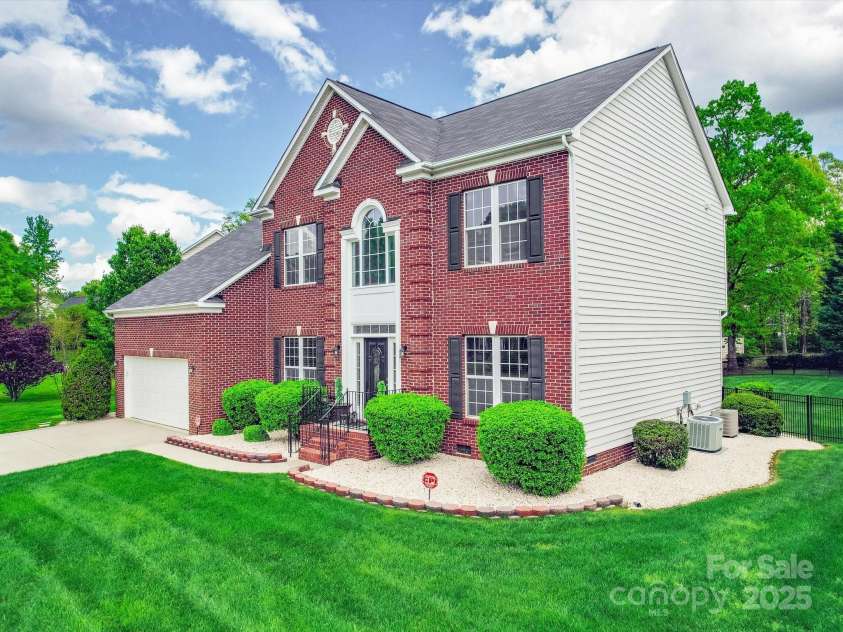 9001 Fenwick Drive, Indian Trail, NC 28079.  MLS# CAR4246344, YatesRealty ID 5737. 