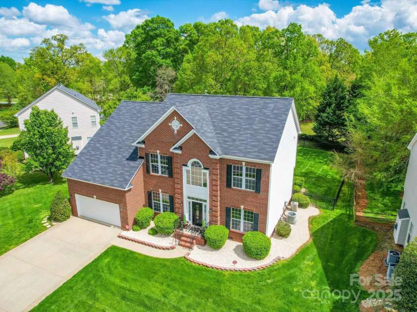 9001 Fenwick Drive, Indian Trail, NC 28079.  MLS# CAR4246344, YatesRealty ID 5737. 