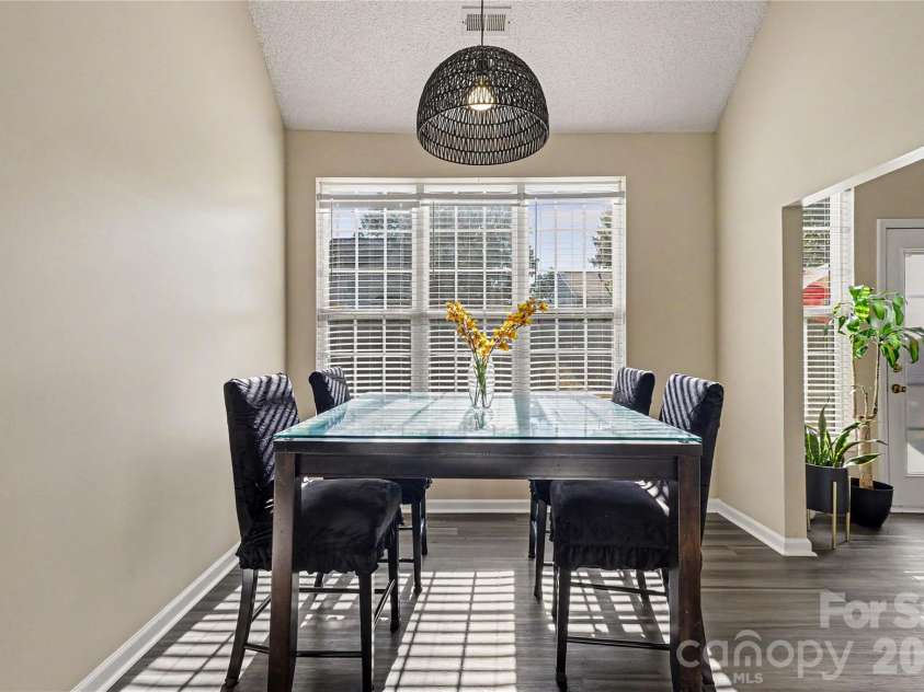 8030 Shiny Meadow Drive, Charlotte, NC 28215.  MLS# CAR4433617, YatesRealty ID 57370. 