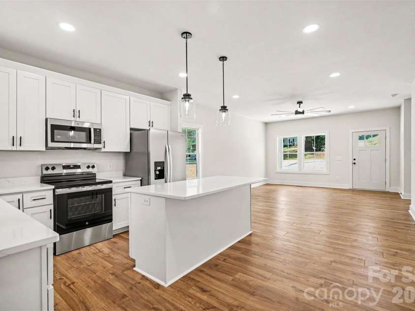 906 8th Street, Kannapolis, NC 28081.  MLS# CAR4426632, YatesRealty ID 57376. 