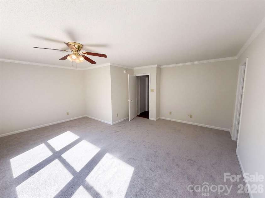 6807 Wandering Creek Drive, Charlotte, NC 28216.  MLS# CAR4435743, YatesRealty ID 57378. 