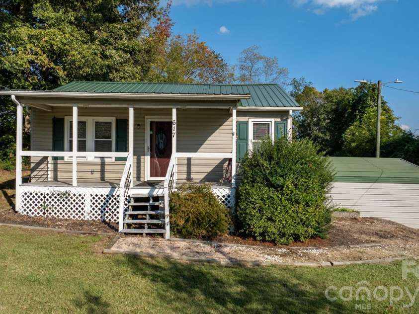 617 Hawthorne Street, Hudson, NC 28638.  MLS# CAR4435748, YatesRealty ID 57383. 
