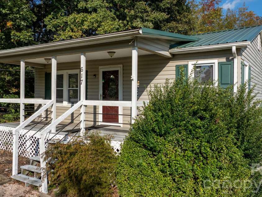 617 Hawthorne Street, Hudson, NC 28638.  MLS# CAR4435748, YatesRealty ID 57383. 