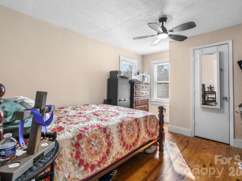 617 Hawthorne Street, Hudson, NC 28638.  MLS# CAR4435748, YatesRealty ID 57383. 