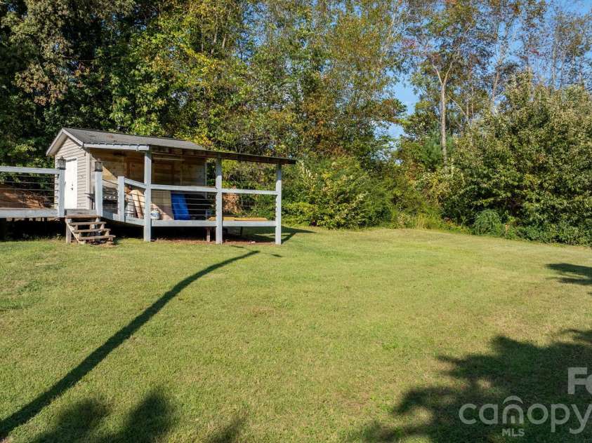 617 Hawthorne Street, Hudson, NC 28638.  MLS# CAR4435748, YatesRealty ID 57383. 