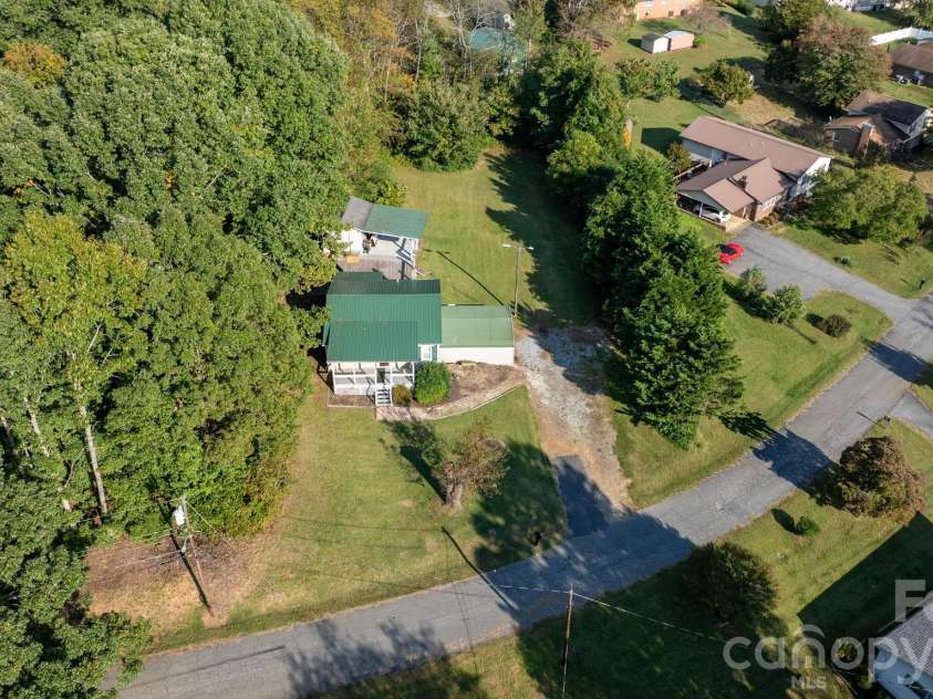 617 Hawthorne Street, Hudson, NC 28638.  MLS# CAR4435748, YatesRealty ID 57383. 