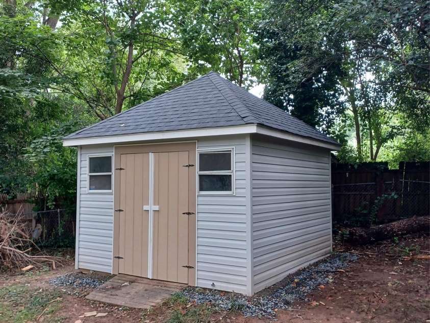 5717 Ruth Drive, Charlotte, NC 28215.  MLS# CAR4435760, YatesRealty ID 57388. 