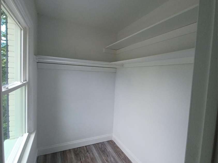 5717 Ruth Drive, Charlotte, NC 28215.  MLS# CAR4435760, YatesRealty ID 57388. Primary Bedroom Walk-in Closet