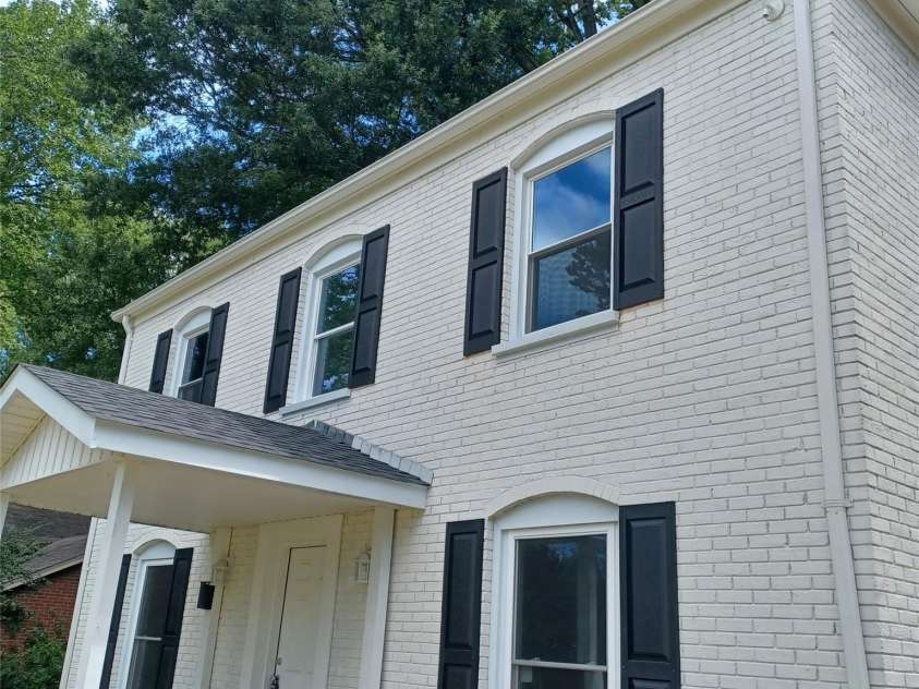 5717 Ruth Drive, Charlotte, NC 28215.  MLS# CAR4435760, YatesRealty ID 57388. Stately Arched Brickwork above front windows