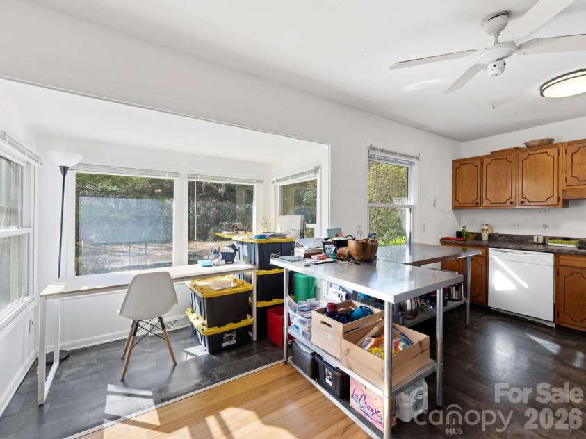 239 Baird Cove Road, Asheville, NC 28804.  MLS# CAR4434380, YatesRealty ID 57389. 