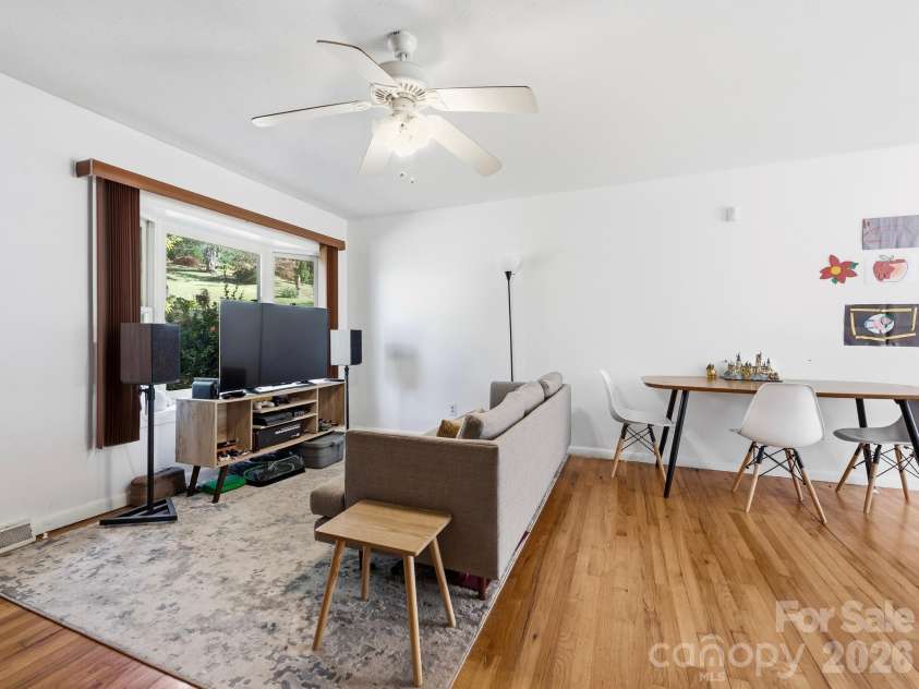 239 Baird Cove Road, Asheville, NC 28804.  MLS# CAR4434380, YatesRealty ID 57389. 