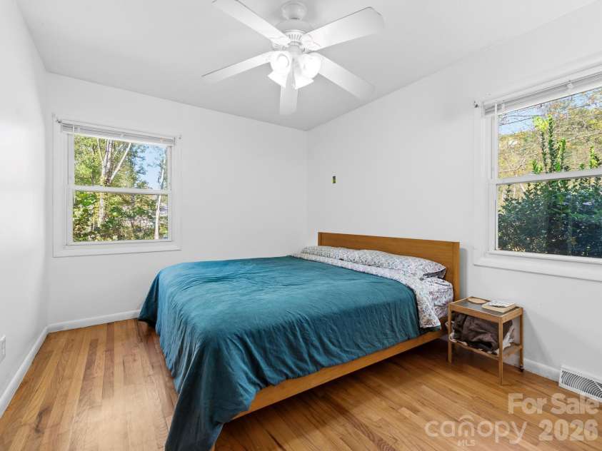 239 Baird Cove Road, Asheville, NC 28804.  MLS# CAR4434380, YatesRealty ID 57389. Master bedroom