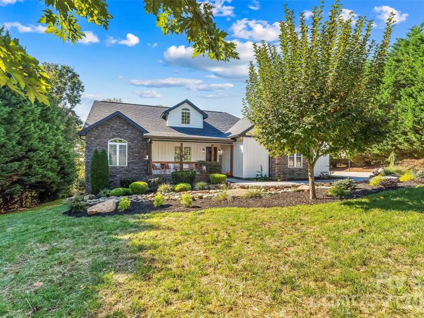 410 Timberland Drive, Marion, NC 28752.  MLS# CAR4435762, YatesRealty ID 57390. 
