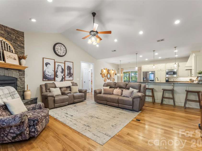 410 Timberland Drive, Marion, NC 28752.  MLS# CAR4435762, YatesRealty ID 57390. 