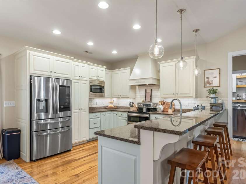 410 Timberland Drive, Marion, NC 28752.  MLS# CAR4435762, YatesRealty ID 57390. 