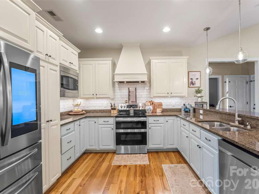 410 Timberland Drive, Marion, NC 28752.  MLS# CAR4435762, YatesRealty ID 57390. 