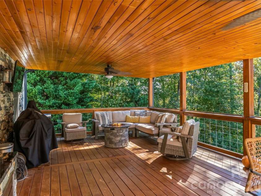410 Timberland Drive, Marion, NC 28752.  MLS# CAR4435762, YatesRealty ID 57390. 