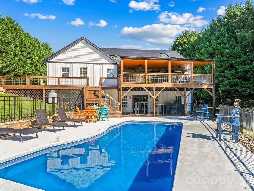 410 Timberland Drive, Marion, NC 28752.  MLS# CAR4435762, YatesRealty ID 57390. 