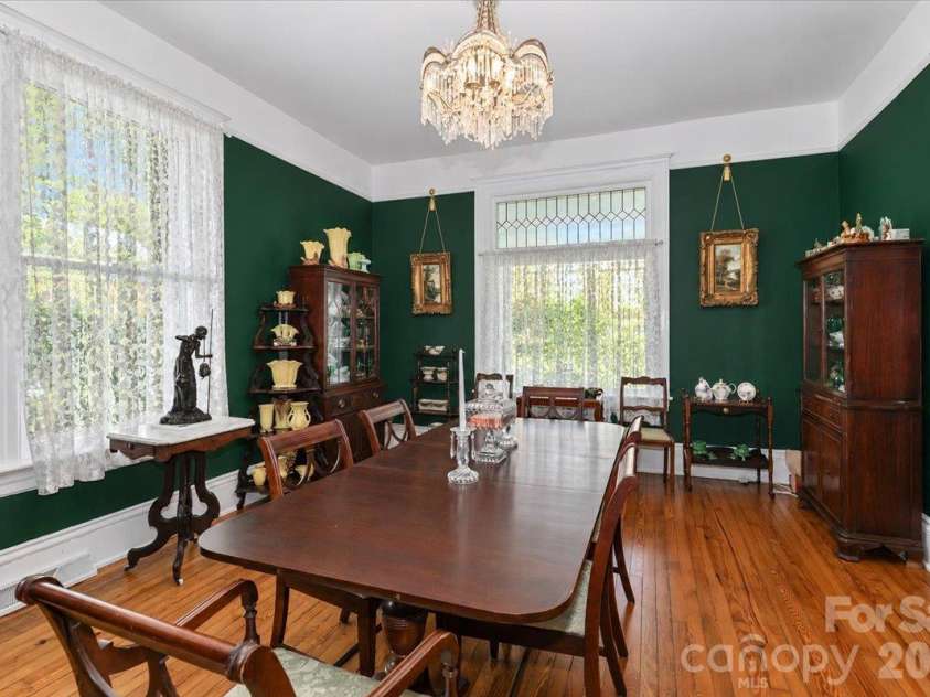 403 Front Street, Statesville, NC 28677.  MLS# CAR4430672, YatesRealty ID 57391. Dining Room
