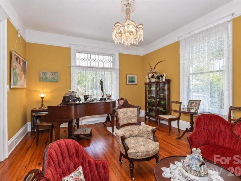 403 Front Street, Statesville, NC 28677.  MLS# CAR4430672, YatesRealty ID 57391. Parlor