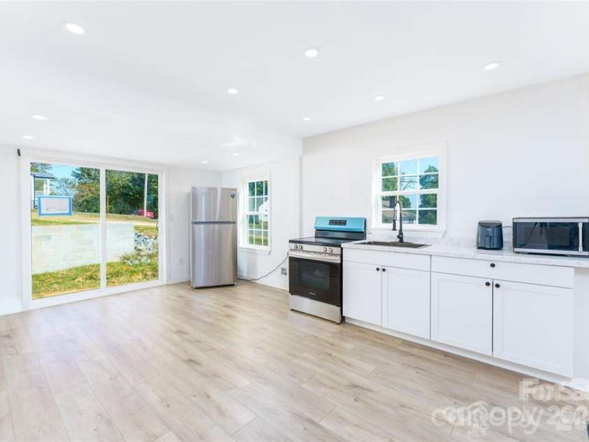640 Mckee Street, Albemarle, NC 28001.  MLS# CAR4431307, YatesRealty ID 57392. 