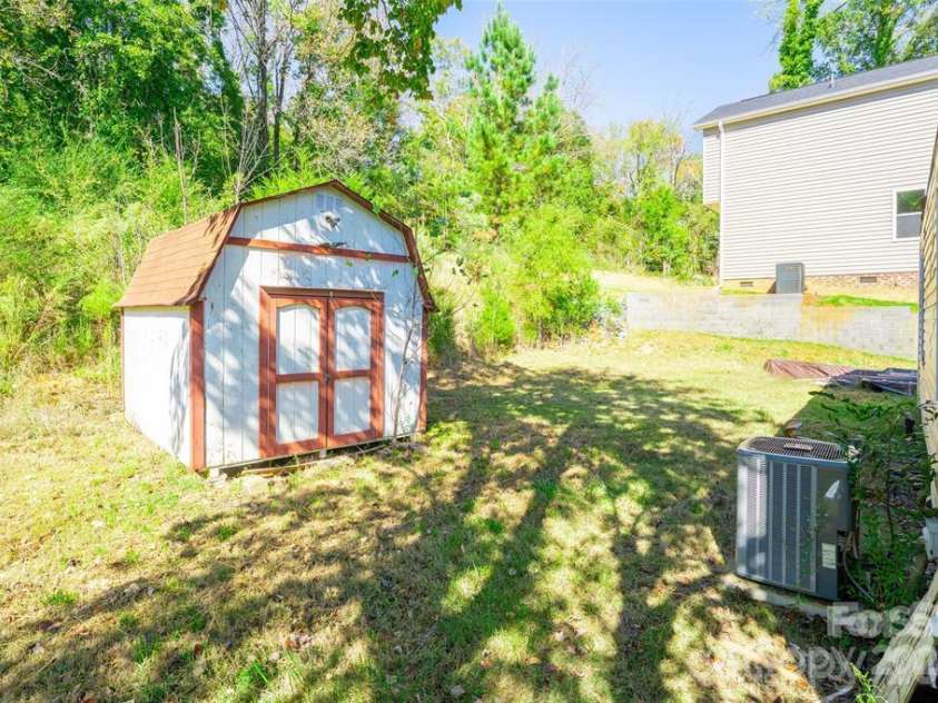640 Mckee Street, Albemarle, NC 28001.  MLS# CAR4431307, YatesRealty ID 57392. 