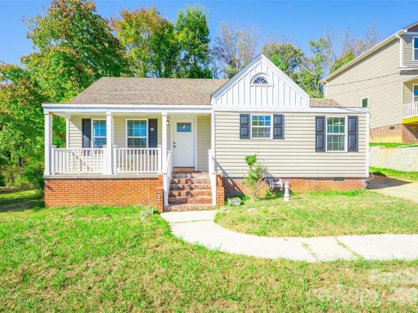 640 Mckee Street, Albemarle, NC 28001.  MLS# CAR4431307, YatesRealty ID 57392. 