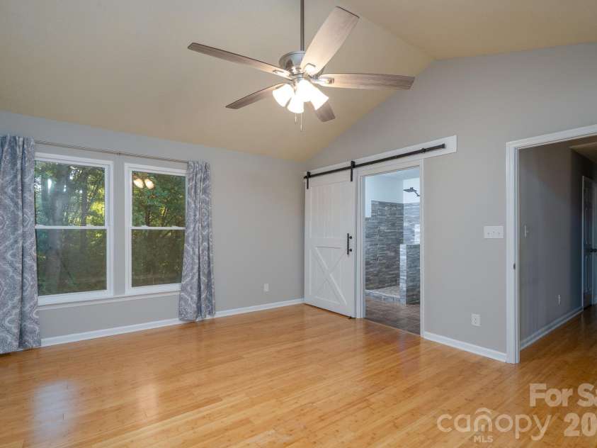 5418 Groveton Court, Charlotte, NC 28269.  MLS# CAR4433479, YatesRealty ID 57393. 