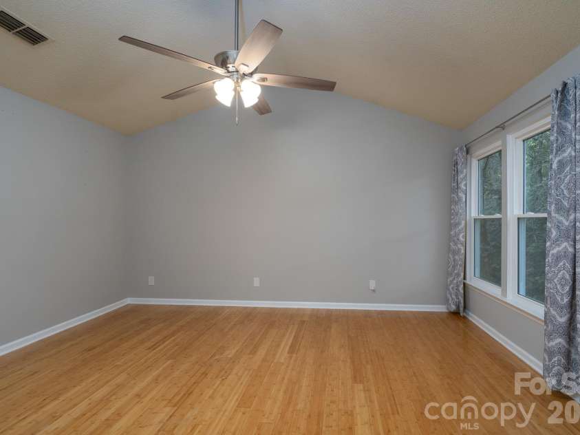 5418 Groveton Court, Charlotte, NC 28269.  MLS# CAR4433479, YatesRealty ID 57393. 
