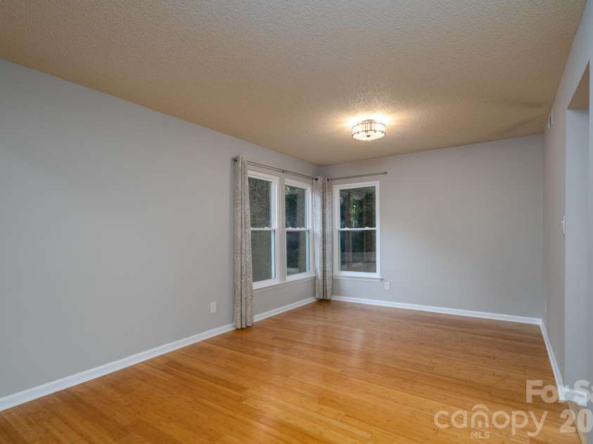 5418 Groveton Court, Charlotte, NC 28269.  MLS# CAR4433479, YatesRealty ID 57393. 