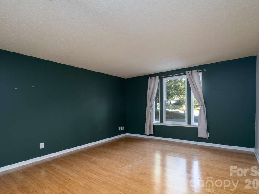 5418 Groveton Court, Charlotte, NC 28269.  MLS# CAR4433479, YatesRealty ID 57393. 