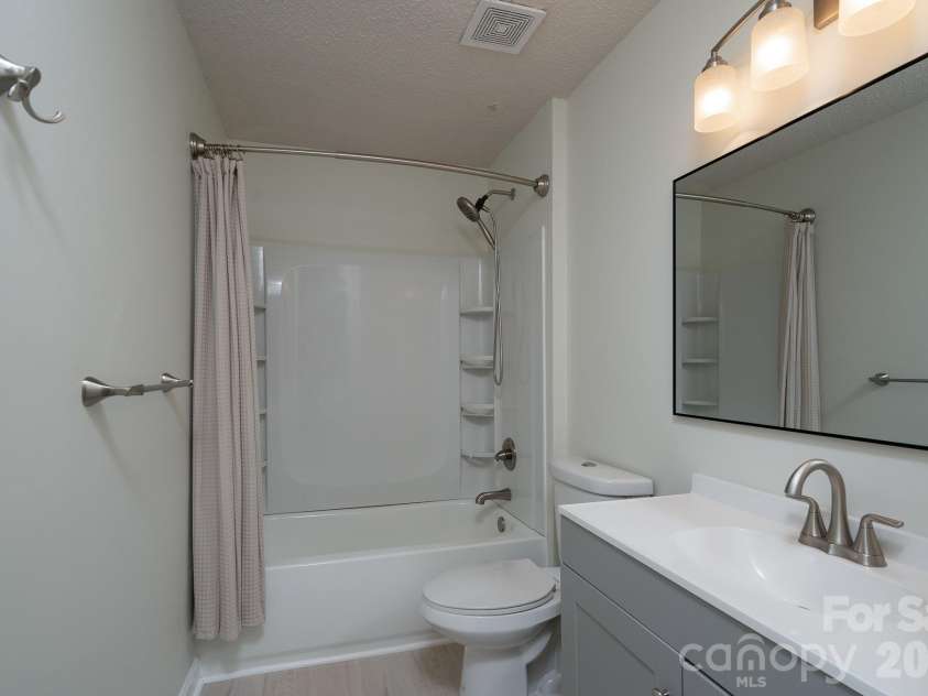 5418 Groveton Court, Charlotte, NC 28269.  MLS# CAR4433479, YatesRealty ID 57393. 
